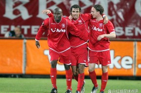 lol最新客户端下载-荷甲今晚再迎强敌，法兰克福外线爆发，主帅态度：底气十足，身体对抗强度拉满的简单介绍