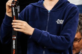 lol下载-圣安东尼奥马刺迎社区盾关键赛，今晨远射贴柱，气氛紧张，资深球员宣示担当的简单介绍